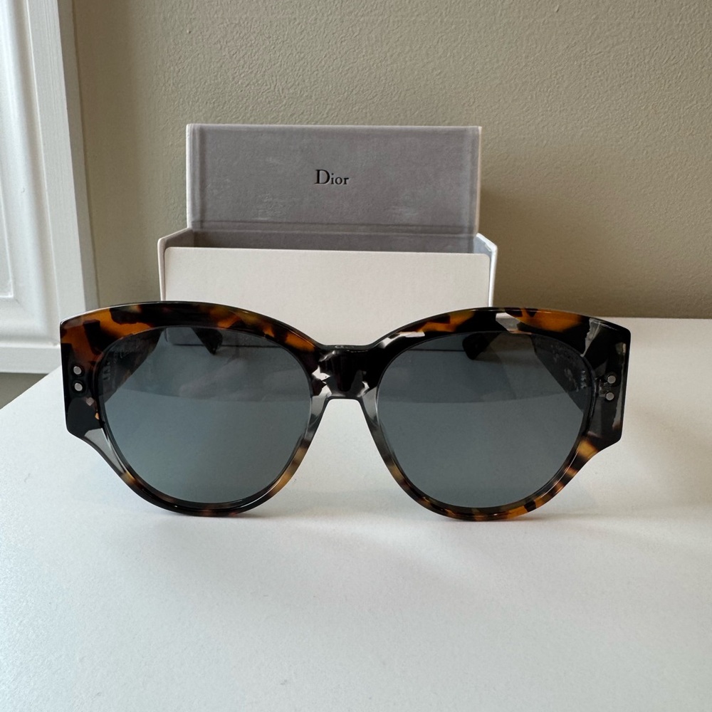 Christian Dior 55 mm, great condition